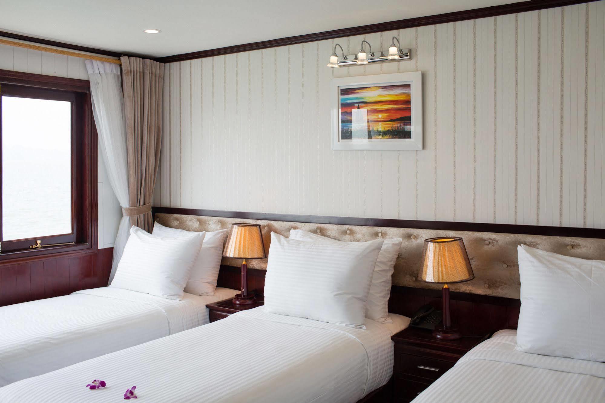 Halong Sapphire Cruises Hotel Ha Long Exterior foto