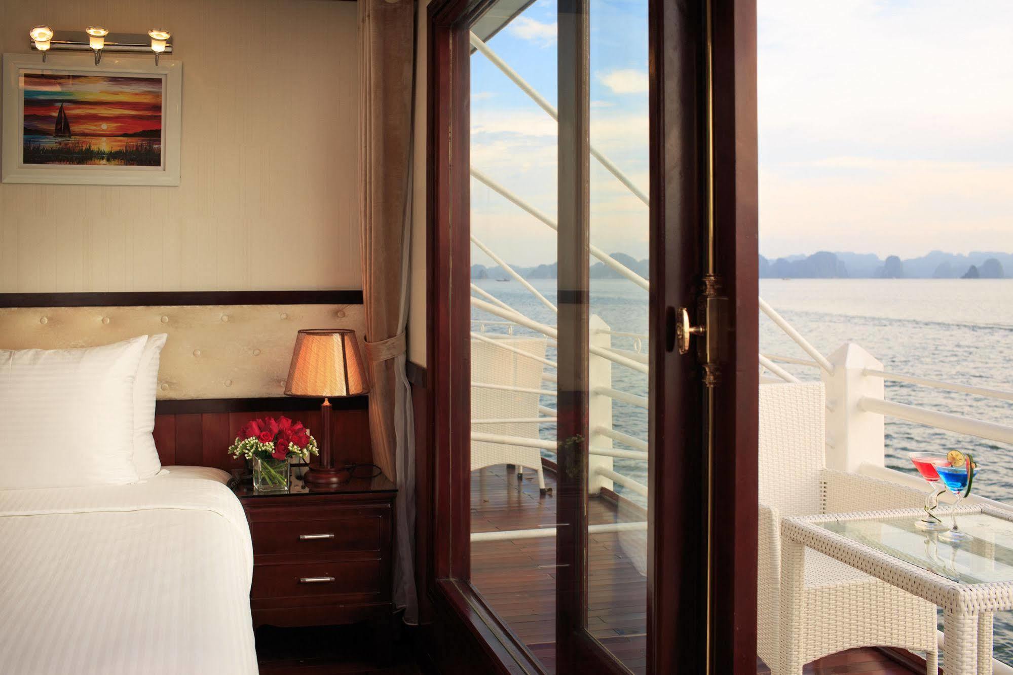 Halong Sapphire Cruises Hotel Ha Long Exterior foto