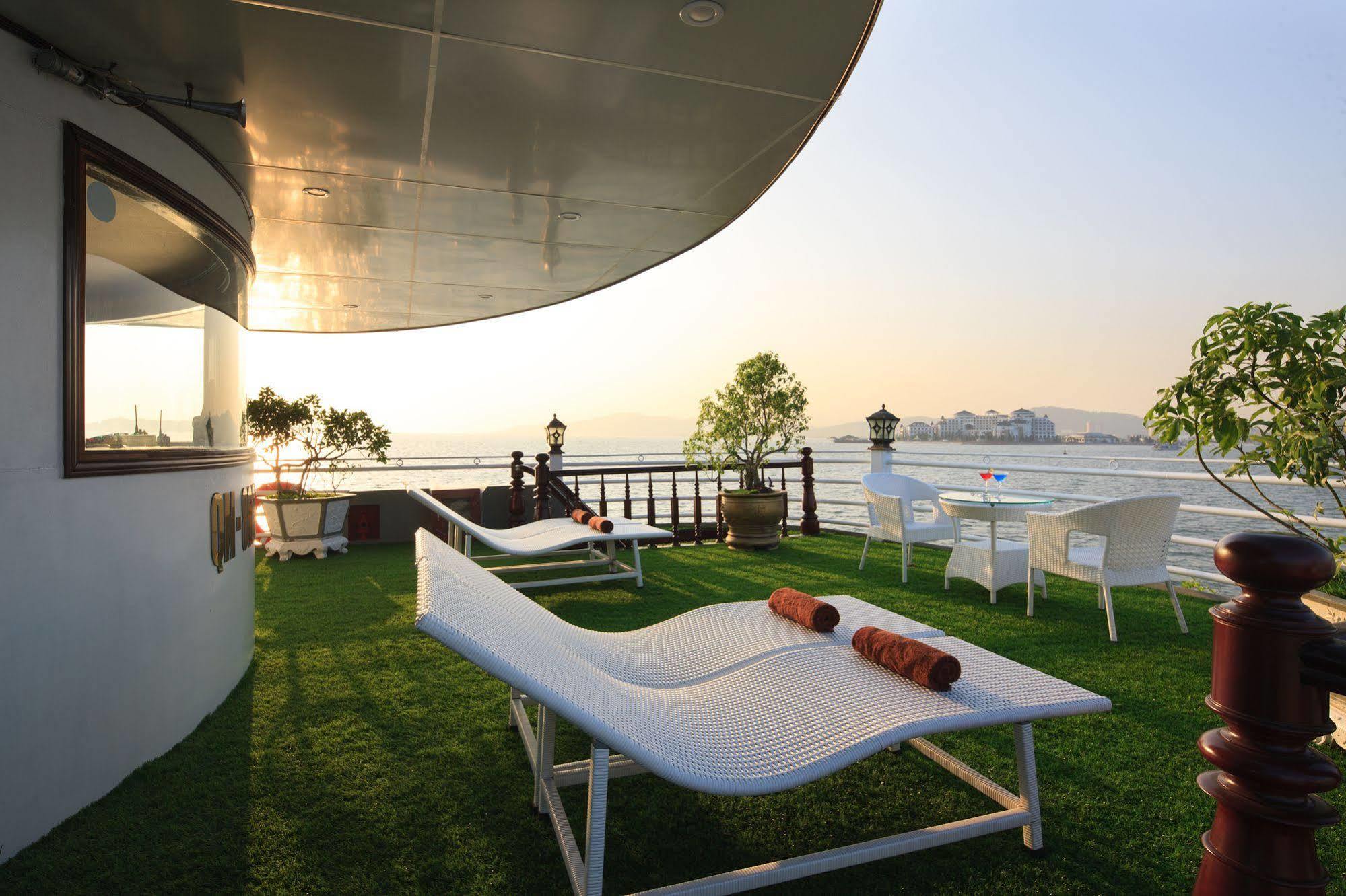 Halong Sapphire Cruises Hotel Ha Long Exterior foto